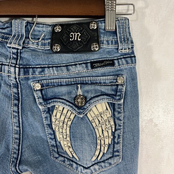Miss Me Capri jeans Angel Wings Distressed Rhinestones Size 29 - Picture 5 of 7